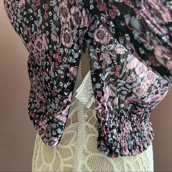 ZARA Front Crop, Crossknot Floral Top - Picture 3 of 7